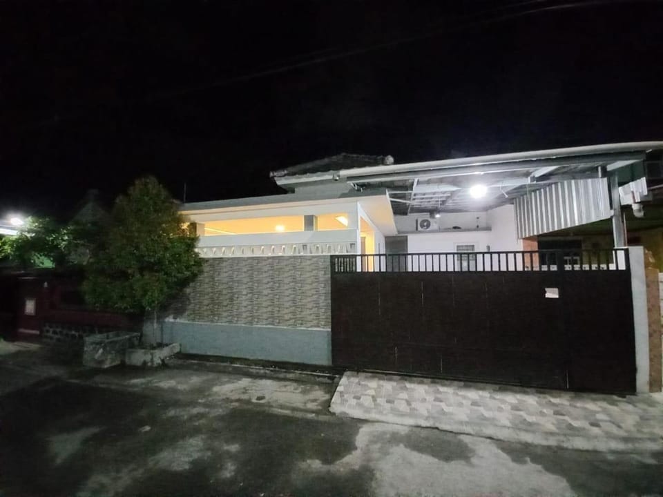Property building, Night