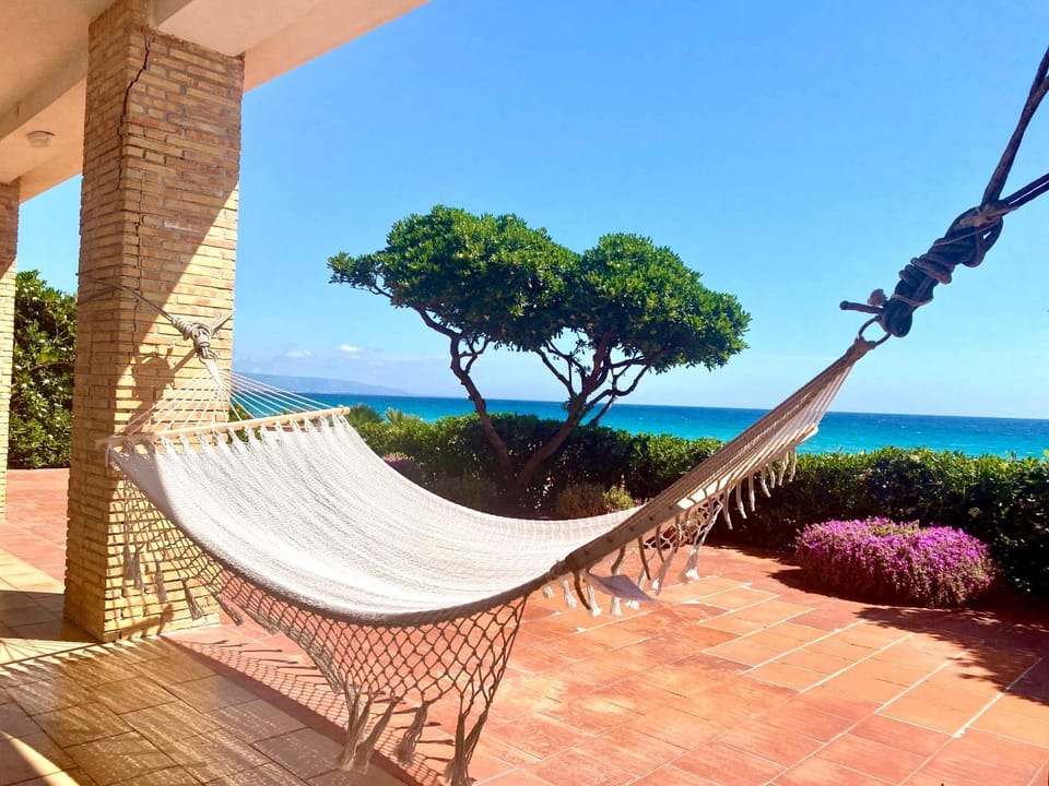 Patio, Natural landscape, Balcony/Terrace, Beach, Sea view