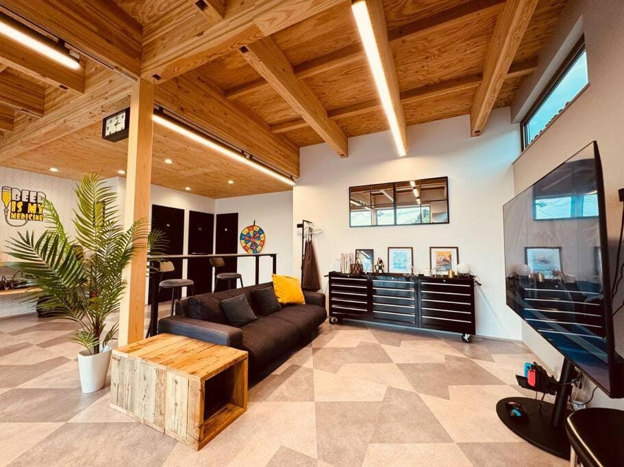 道後温泉本館まで車2分広々124m2貸切別荘大人数宿泊向 House in Japan