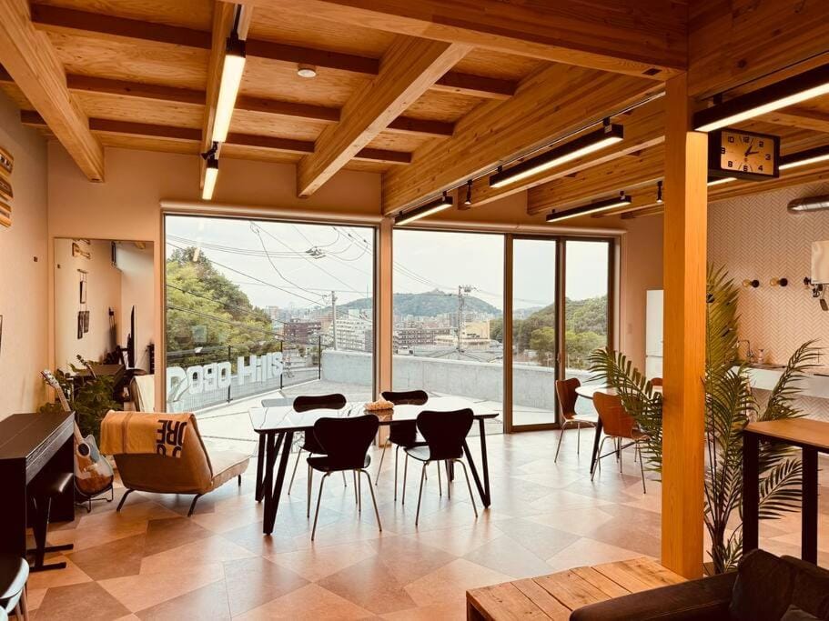 道後温泉本館まで車2分広々124m2貸切別荘大人数宿泊向 House in Japan