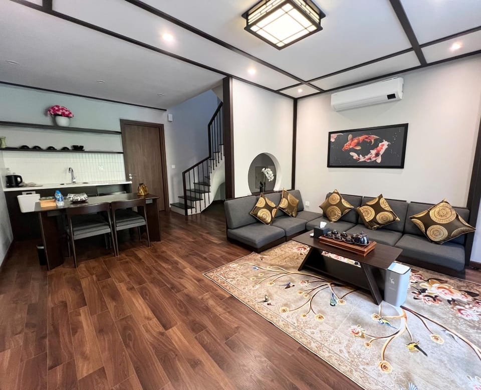 Communal lounge/ TV room, Living room, Seating area, Dining area, Communal kitchen