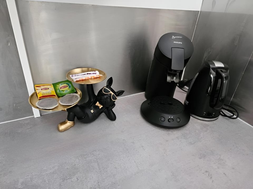 Coffee/tea facilities, Kitchen or kitchenette