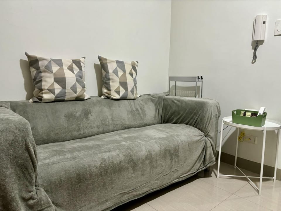New Oasis Staycation Shore 2 Apartment in Pasay
