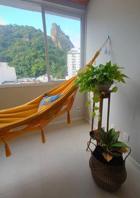 Charming Stay with Mountain Views Apartment in Rio de Janeiro