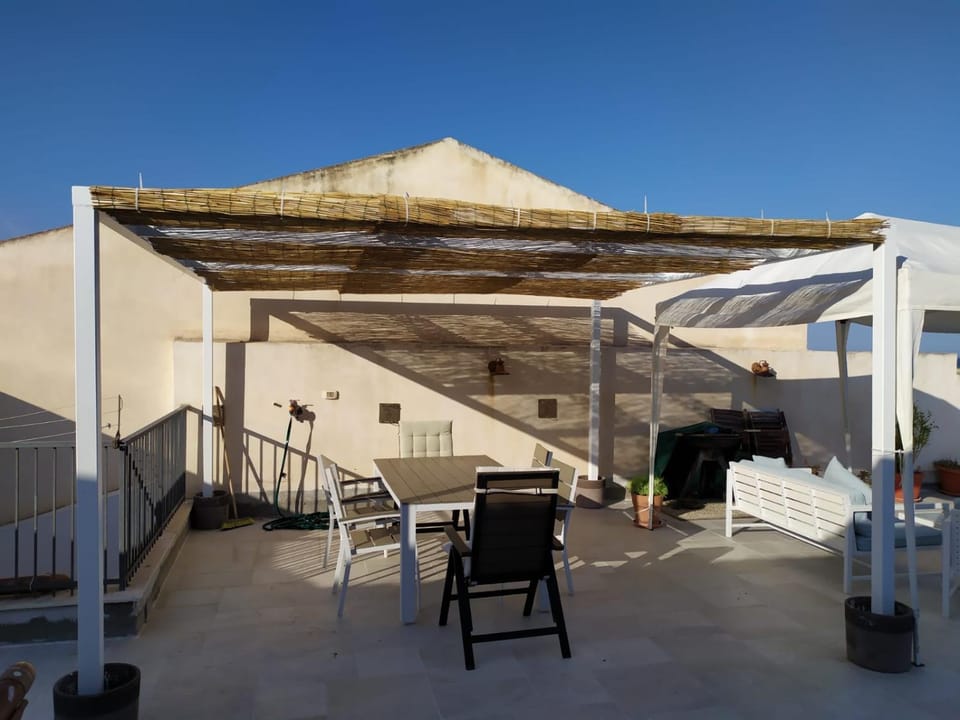 BBQ facilities, Balcony/Terrace