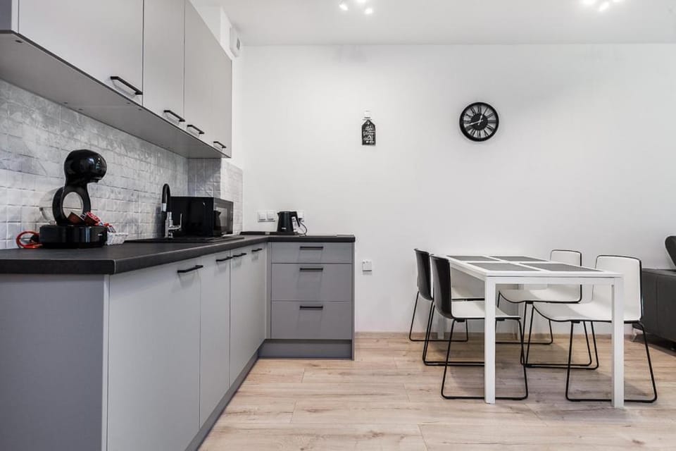 Coffee/tea facilities, Kitchen or kitchenette, Dining area, pet friendly, stove