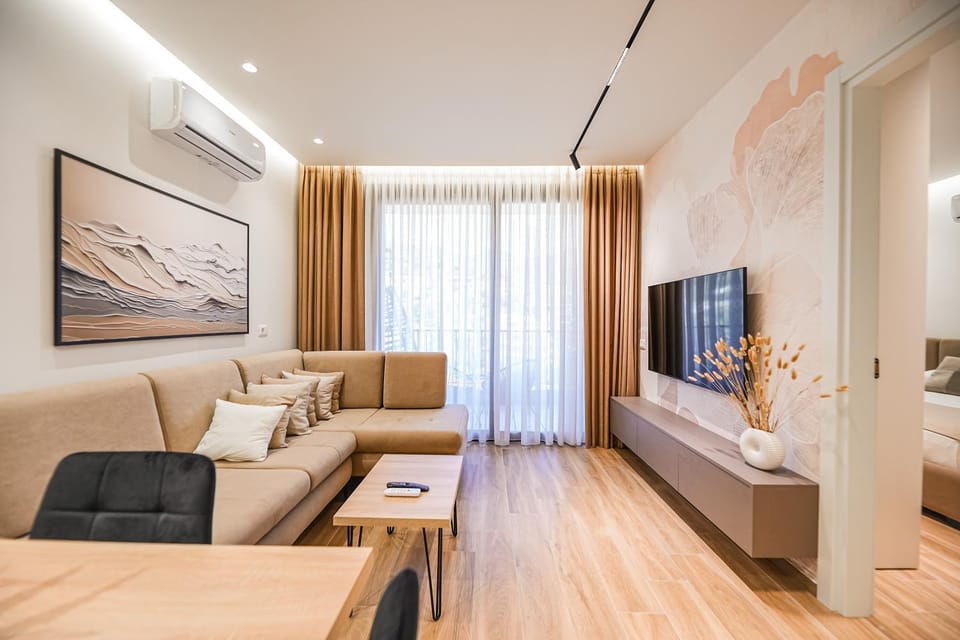 TV and multimedia, Living room, Evening entertainment, air conditioner