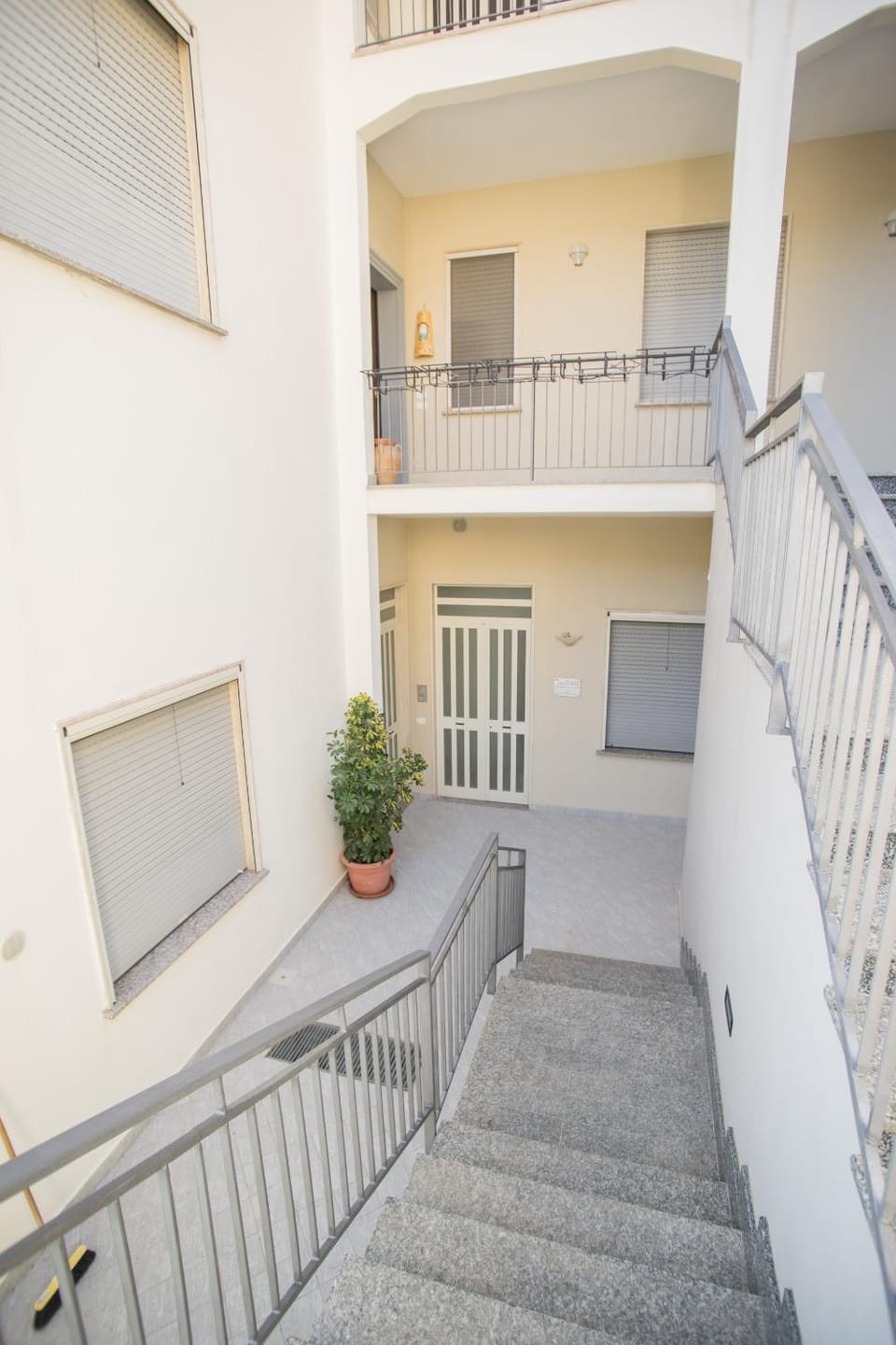 Facade/entrance, Internal: Not applicable to any particular room
