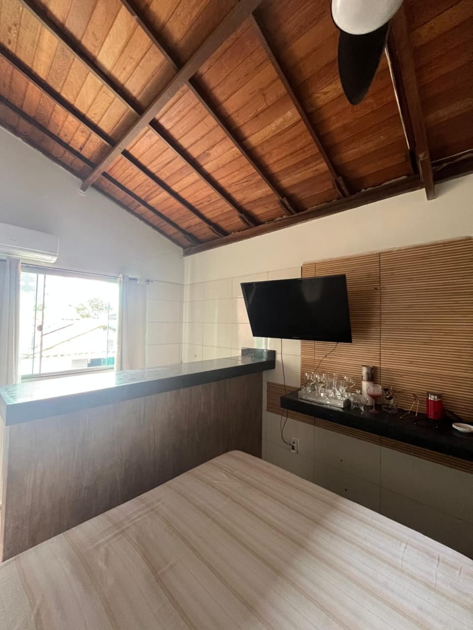 TV and multimedia, Photo of the whole room, Bedroom