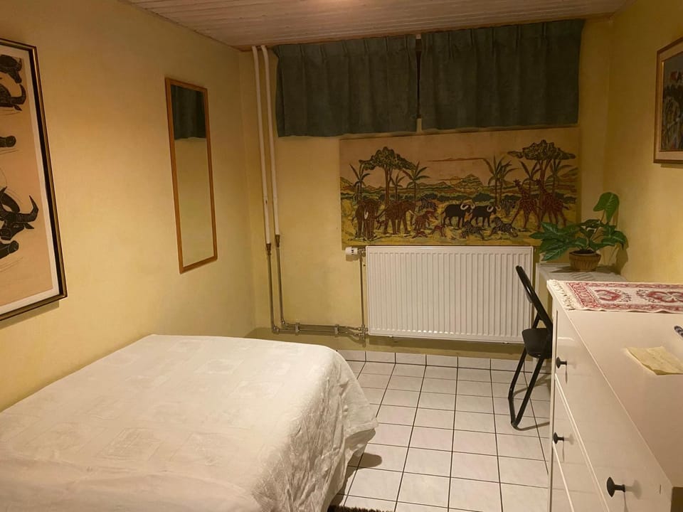 Bed, Photo of the whole room