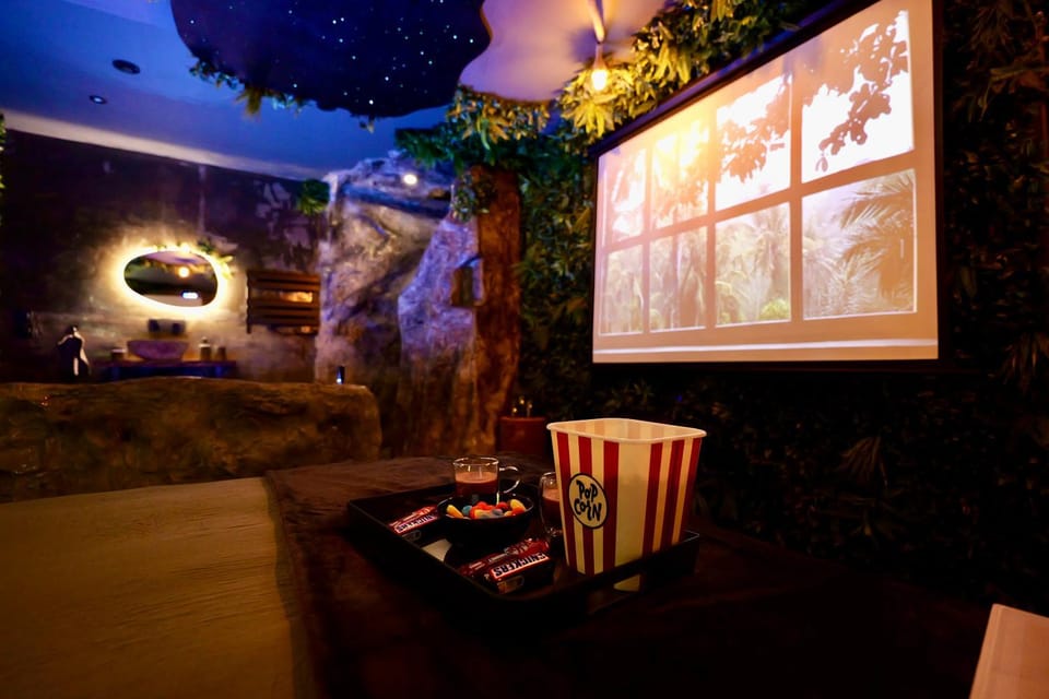 TV and multimedia, Food and drinks, Food