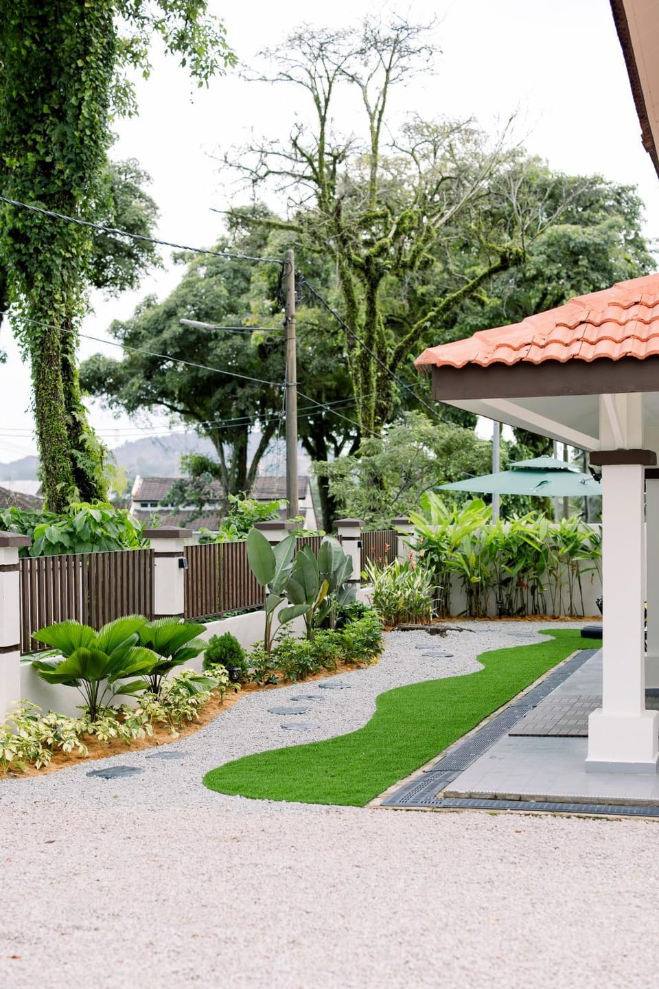 Property building, Natural landscape, Garden, Garden view