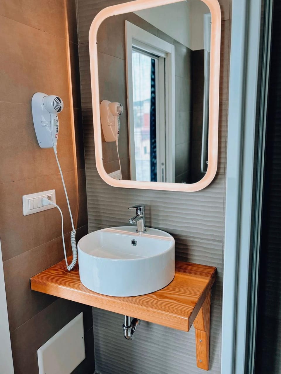 Shower, Bathroom, heating