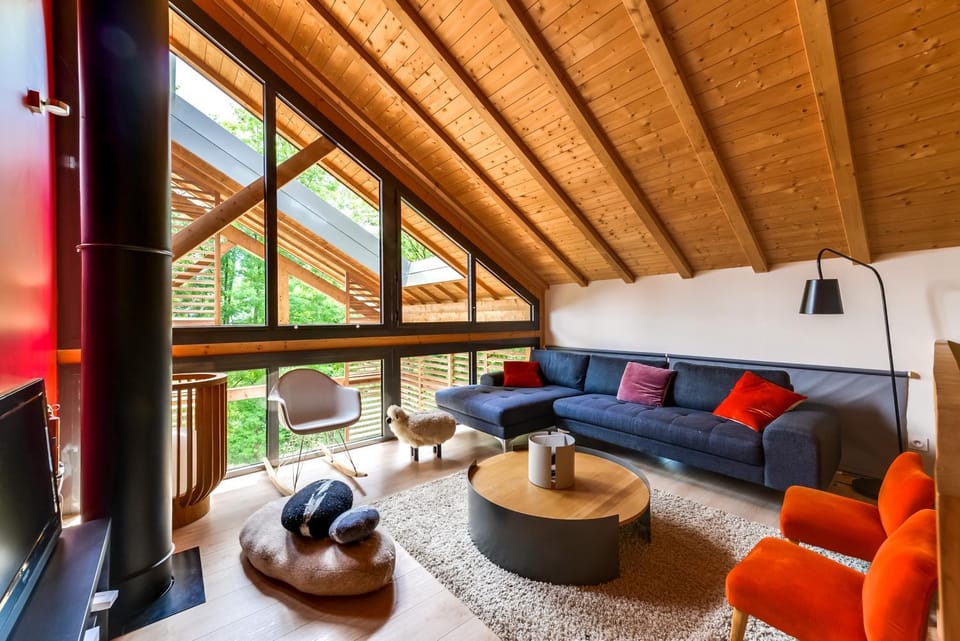 Living room, Seating area