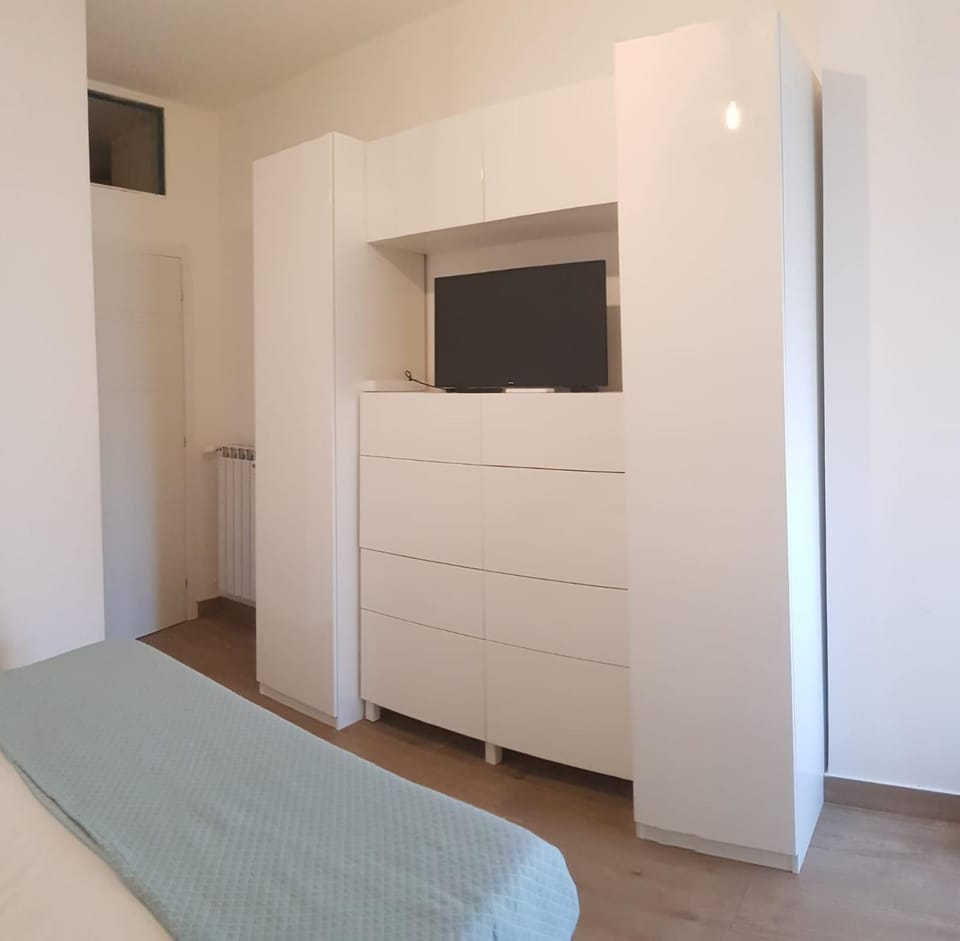 TV and multimedia, Bedroom