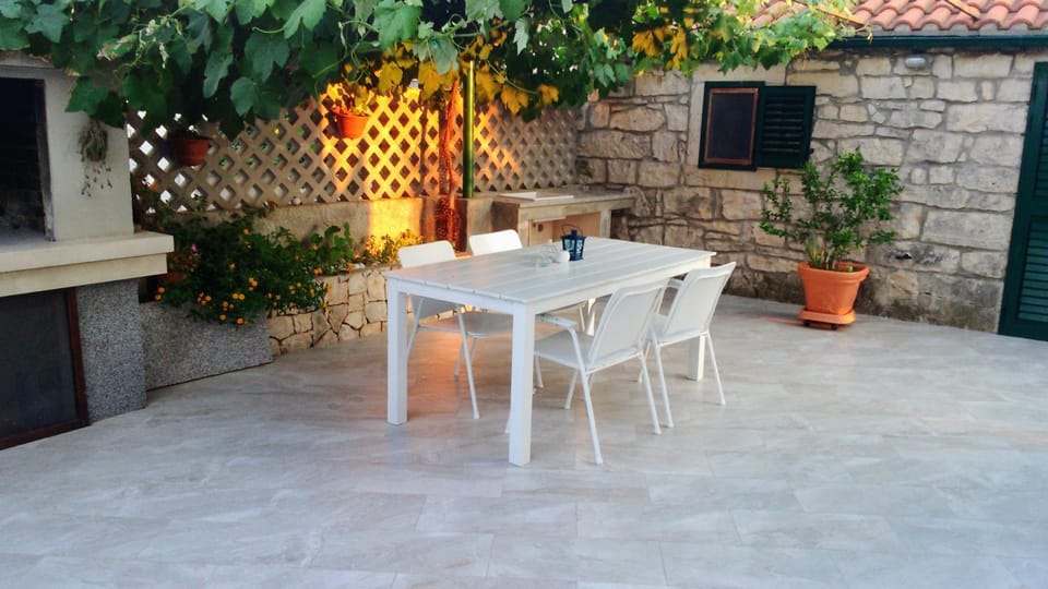 Patio, Balcony/Terrace, Balcony/Terrace, Seating area, Dining area