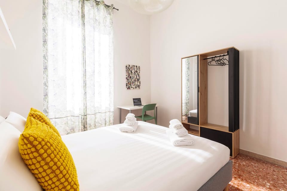 Bed, Photo of the whole room, Bedroom, wardrobe