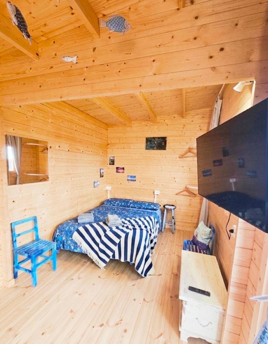TV and multimedia, Photo of the whole room, Bedroom