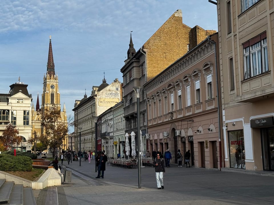 Neighbourhood, Location