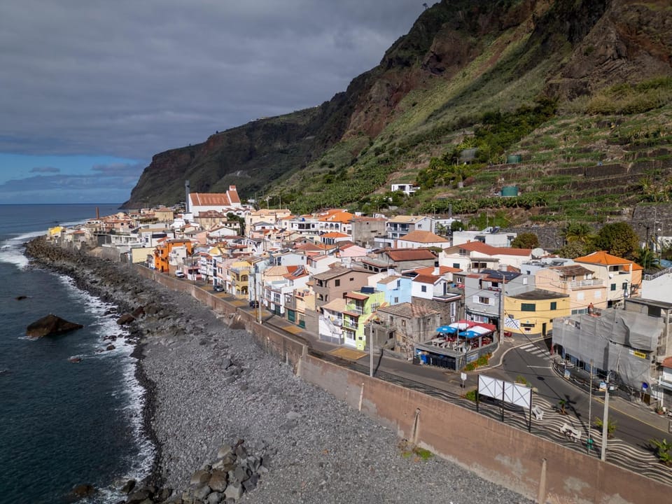 Nearby landmark, Day, Neighbourhood, Bird's eye view, Beach, City view, Sea view, Street view