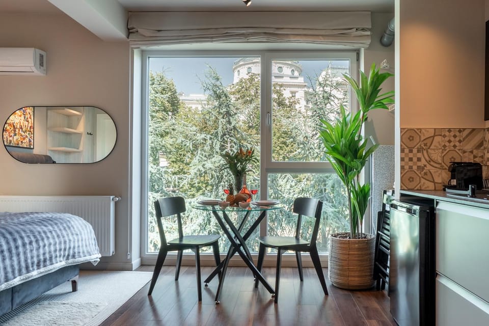 Ultra Central Apartments - Unirii & Old Town Apartment in Bucharest