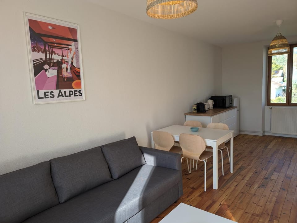 Kitchen or kitchenette, Living room, Dining area