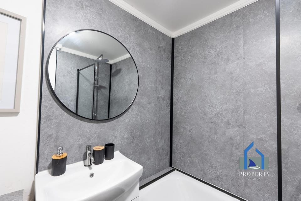 Bathroom, Bath