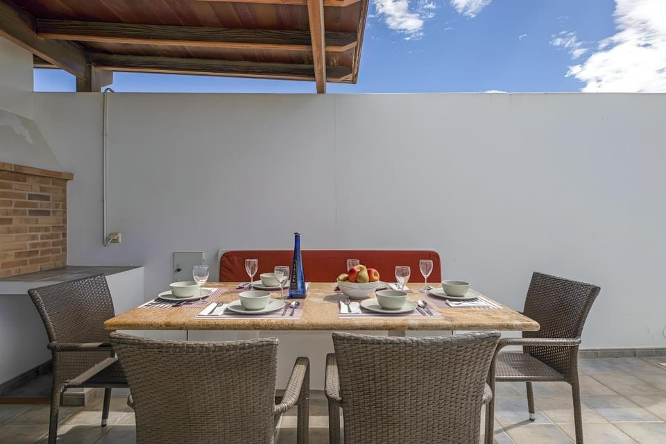 Patio, Dining area