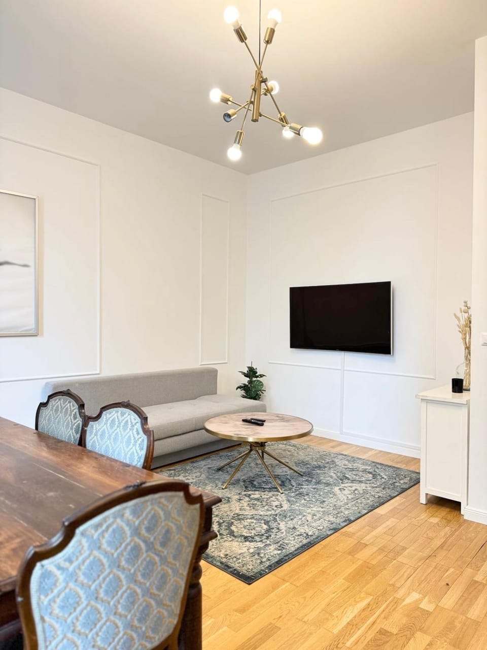 Communal lounge/ TV room, TV and multimedia, Living room, Seating area