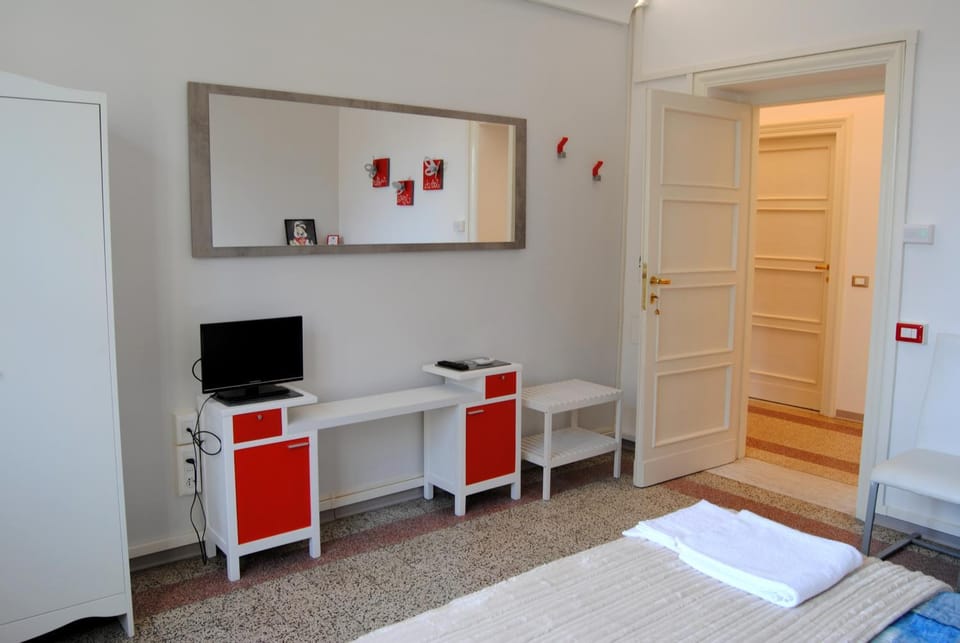 TV and multimedia, Bedroom