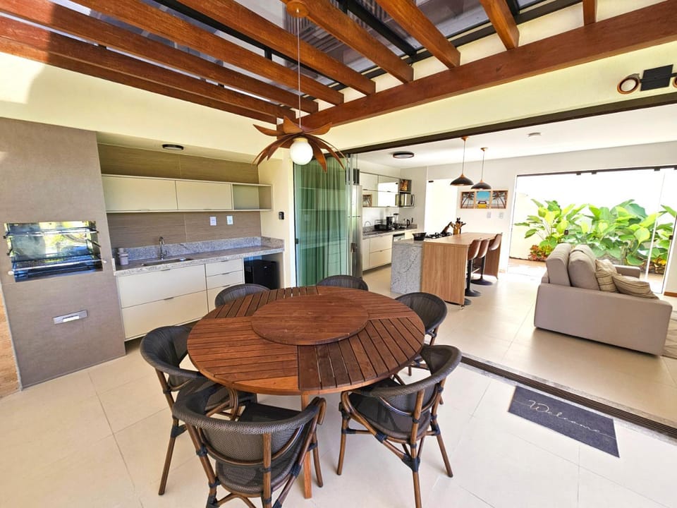 Patio, BBQ facilities, BBQ facilities, Meals, Dinner, Dinner, furniture, furniture, internet, kitchen