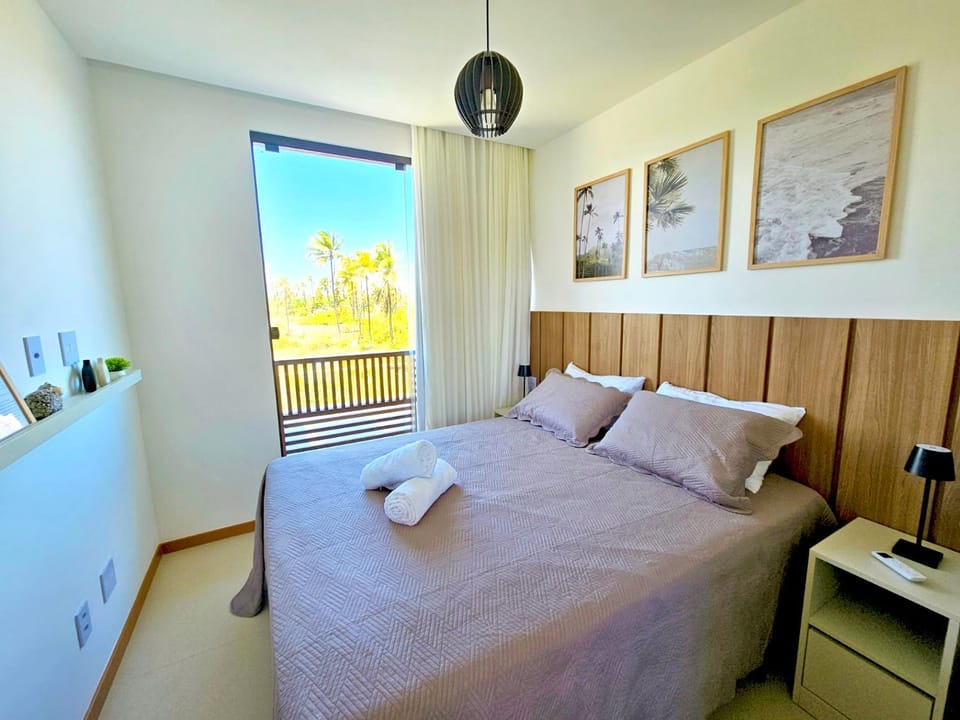 Bed, View (from property/room), Decorative detail, Bedroom, Sea view, Area and facilities, furniture, internet, locker, towels, air conditioner