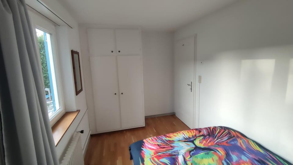 Bedroom, wardrobe