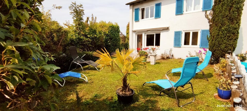 Small Double Room, bed 140x200cm, in very quiet and cosy house! Vacation rental in Zurich City
