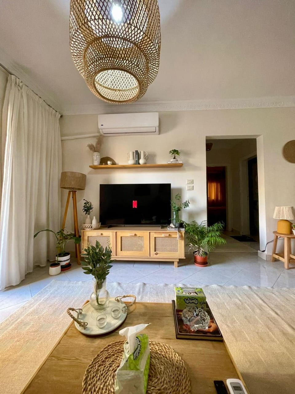 Communal lounge/ TV room, TV and multimedia, Living room, Seating area, Evening entertainment