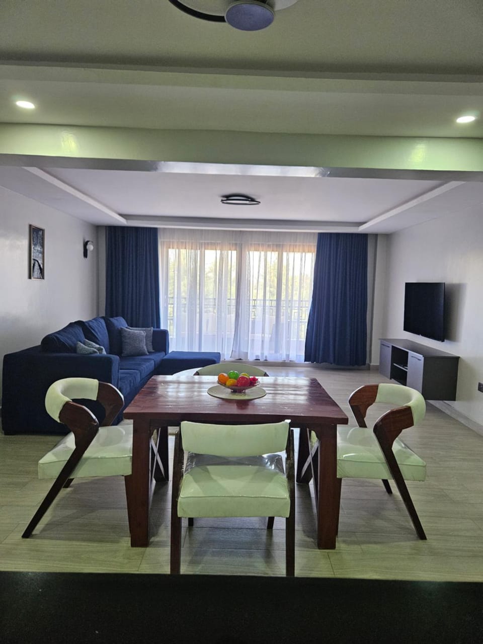 Communal lounge/ TV room, TV and multimedia, Living room, Dining area, Evening entertainment