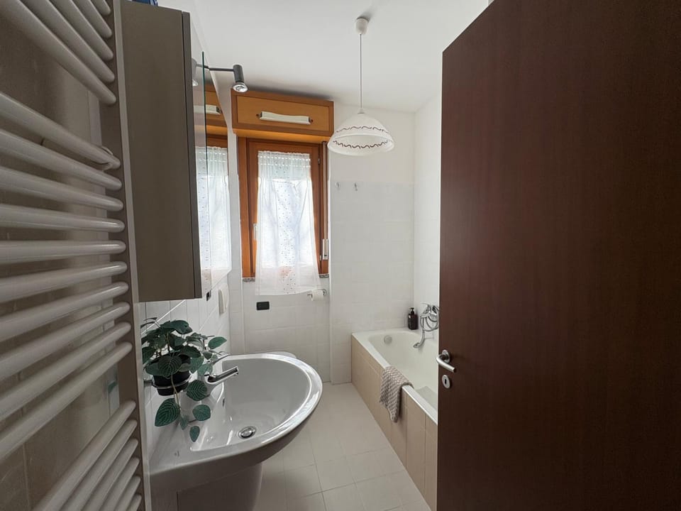Bathroom, Bath