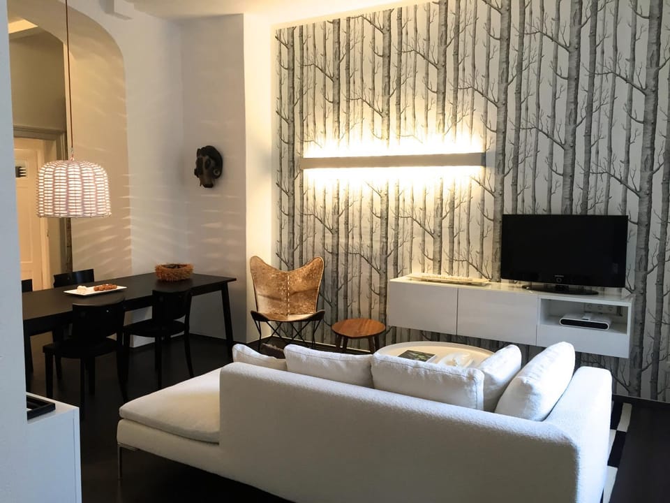Living room, Photo of the whole room, Seating area