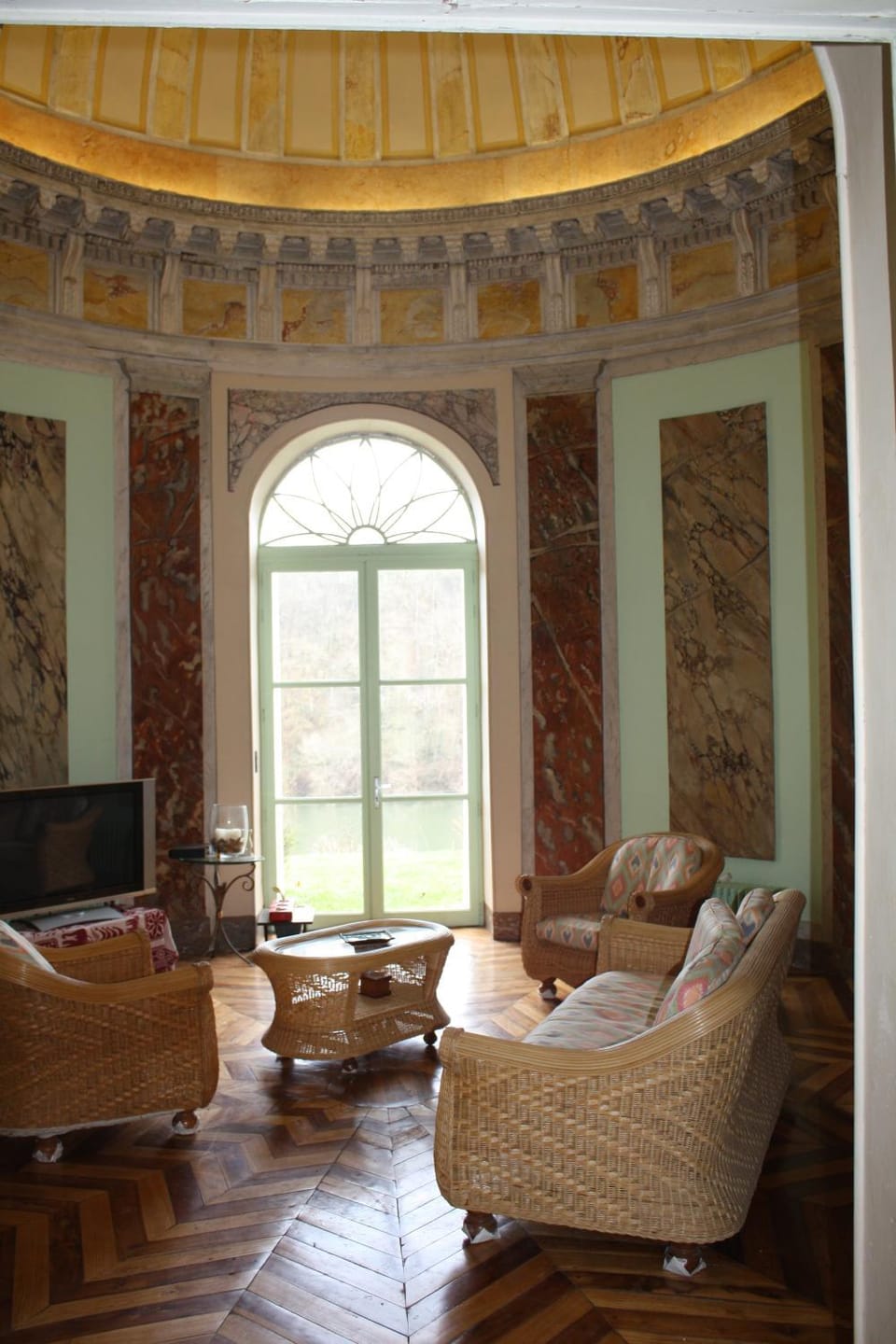 Living room, Seating area