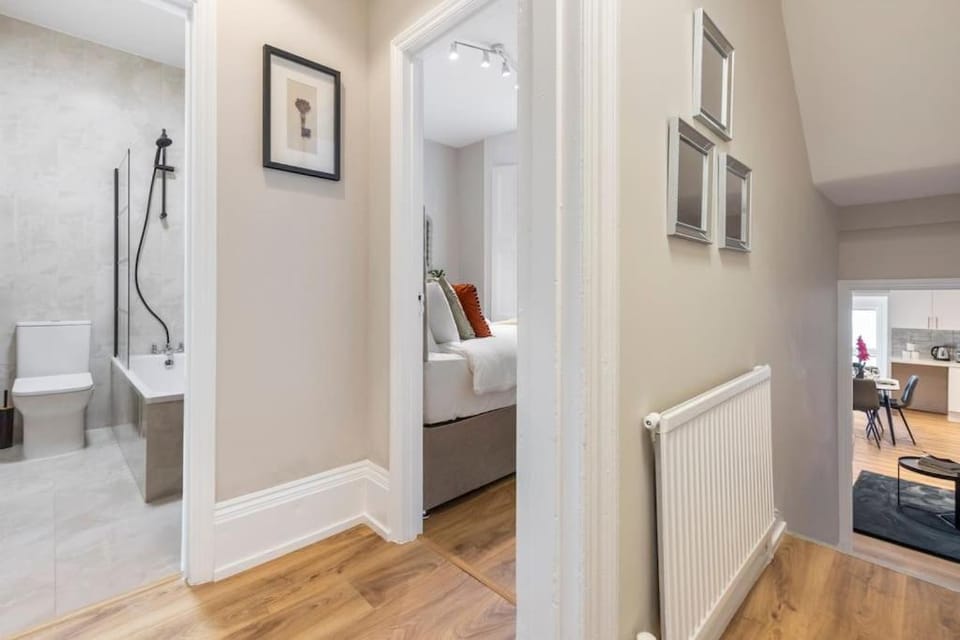 Classy GF Gem Next Seven Sisters Apartment in London