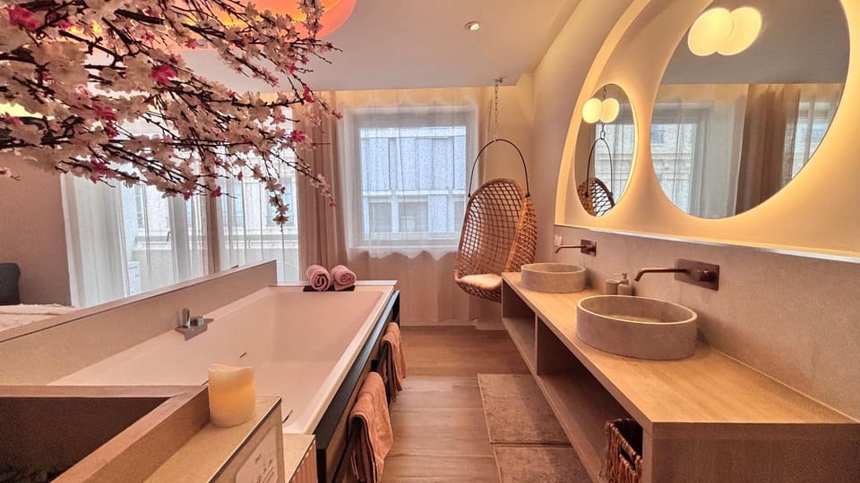 Hot Tub, Bathroom, Bath