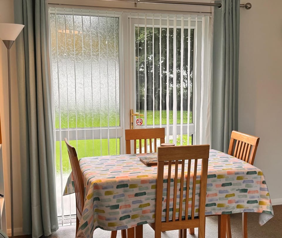 Property building, Dining area, Diving