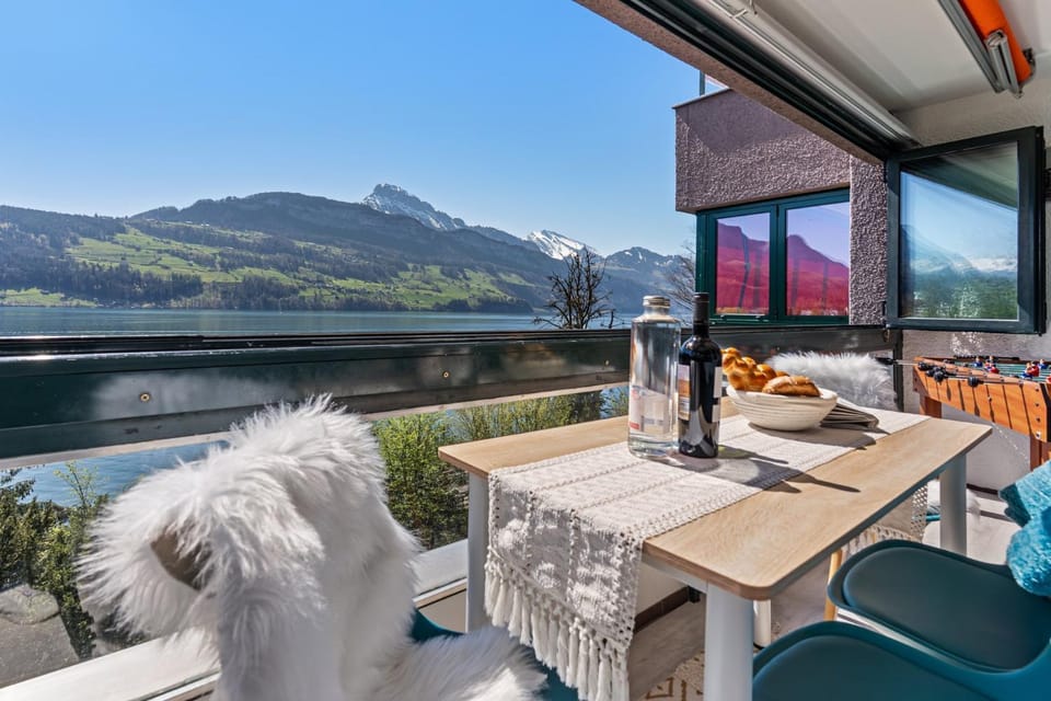 Day, Natural landscape, View (from property/room), Balcony/Terrace, Seating area, Dining area, Lake view, Mountain view