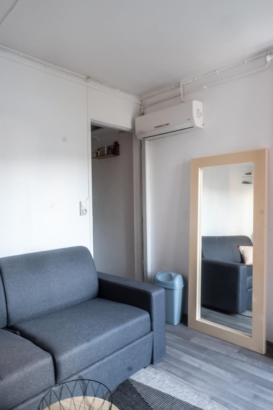 Living room, air conditioner