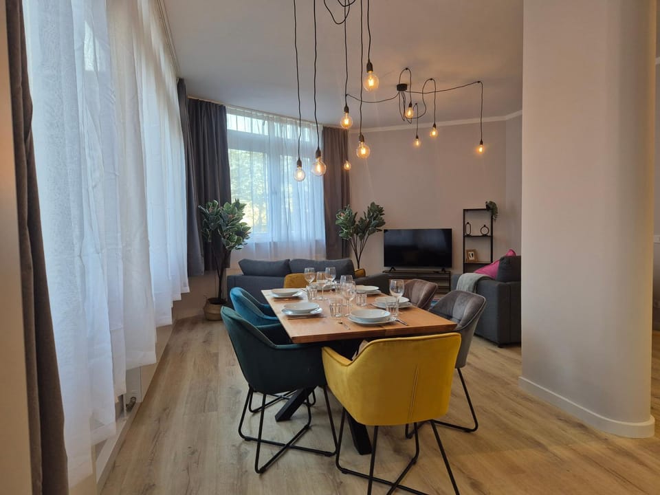 Dining area, Food, Food, Lunch, Lunch, Dinner, Dinner