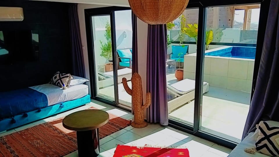 Patio, Living room, Photo of the whole room, Bedroom, Pool view, Swimming pool, sunbed