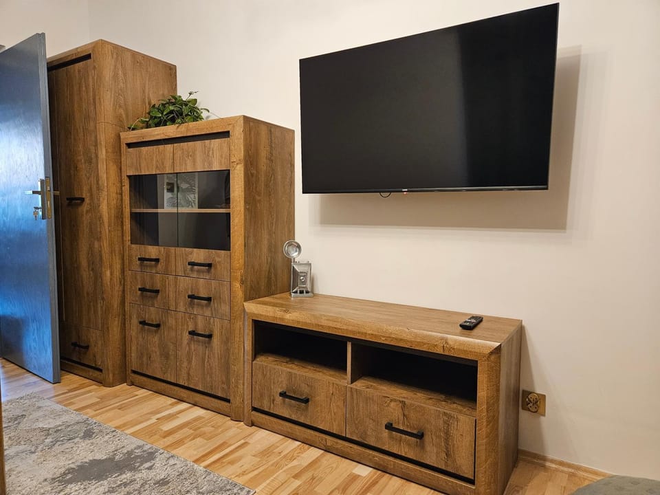 TV and multimedia, wardrobe