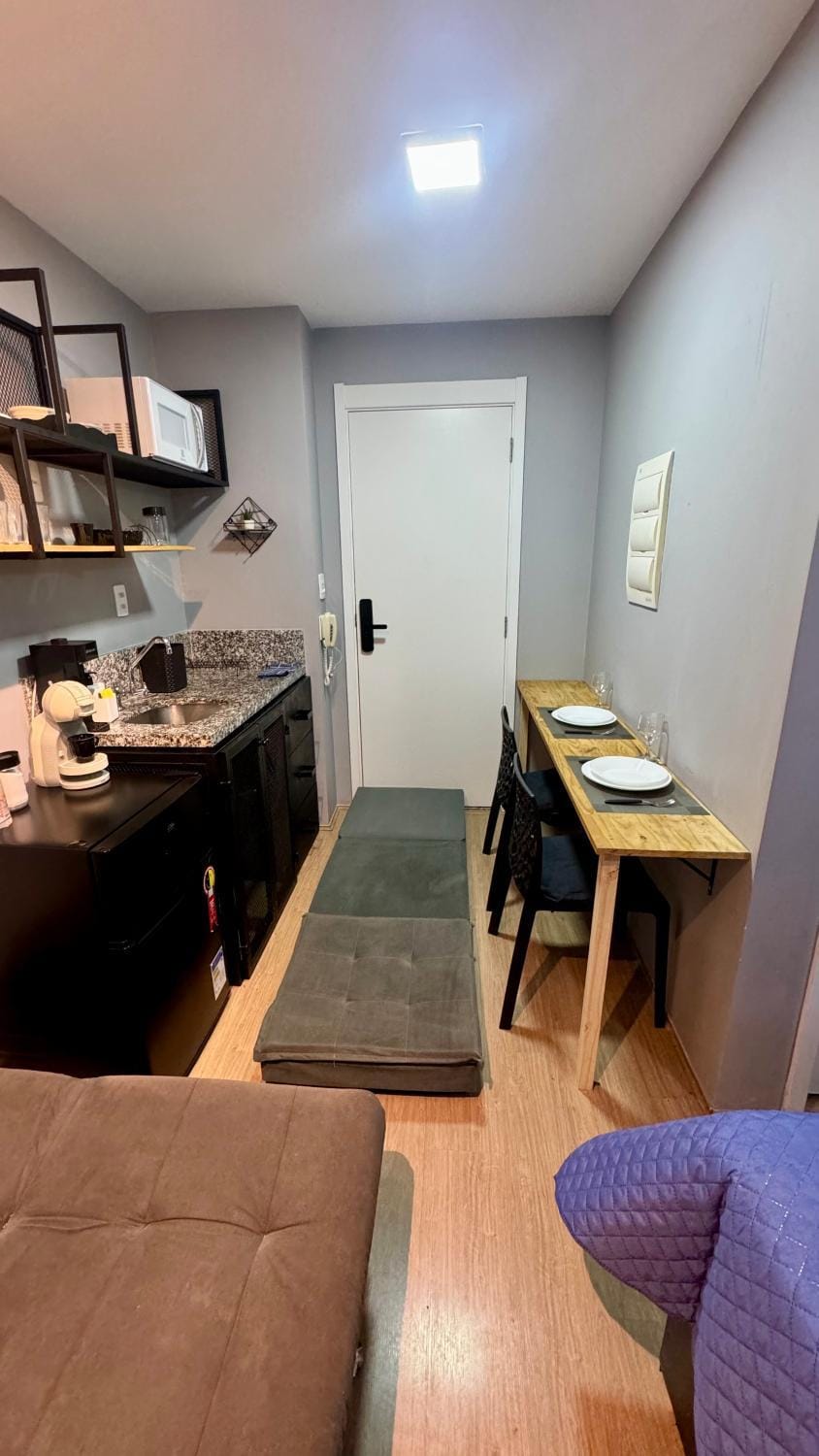 Kitchen or kitchenette, Seating area, Dining area, minibar, pet friendly