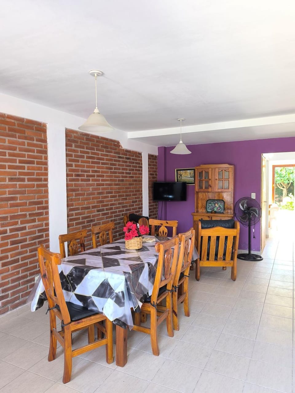 Communal lounge/ TV room, TV and multimedia, Living room, Dining area