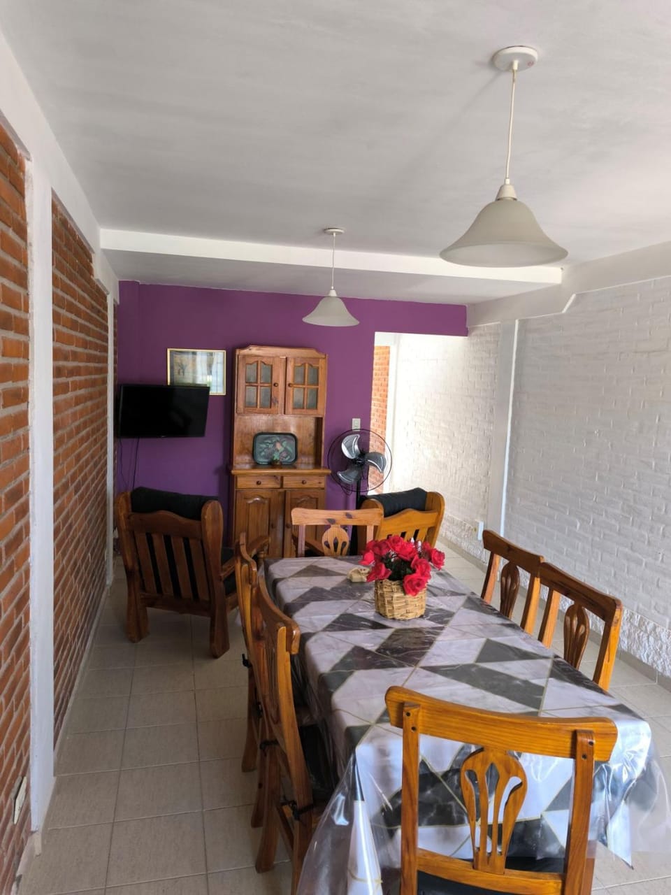 Communal lounge/ TV room, TV and multimedia, Living room, Seating area, Dining area